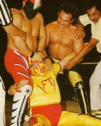 Священник крут вообще! Образ видел много раз.  А реальную историю не знал. Спасибо.