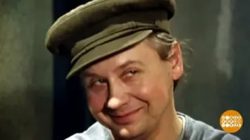 И тут возникает закаономерный вопрос: "А чего вот такие вещдоки маринуются на полицейских складах так долго"? Ну закрыли дела - или верните владельцам, или передайте на развитие страны, города, полицейского участка
А все бесхозное когда нибудь "прилипает" к рукам охраняющих! Диалектика