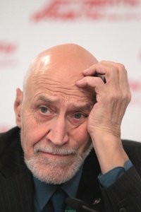 Ростовчане подрались, застряли в лифте и в итоге помирились