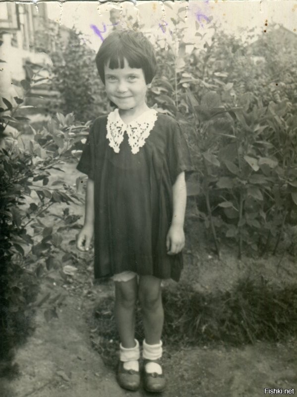 На память тёте Оле от Вали. Павлов Посад. 10 сентября 1954г.