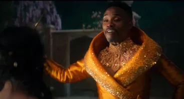 Нетфликс снимает очередной ремейк - "Два орешка у Золушки".
Фея уже имеется