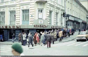 Ну конечно, во всём виноваты фотошоперы-либерасты. Да.
Вот Вам фотка из поста почти рядом. Тоже фотошоп?