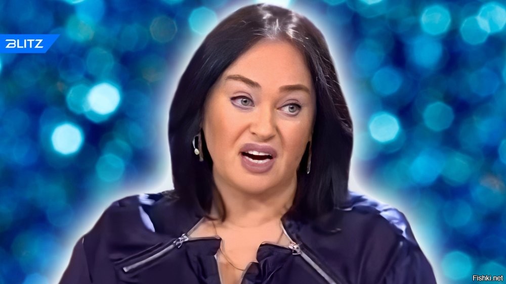 Мужчина сломал молодую ёлку во дворе и унес домой