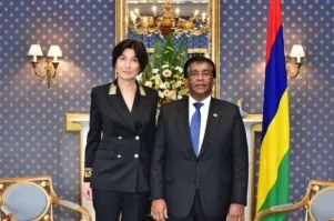 А как же Чрезвычайный и полномочный посол России на Маврикии?