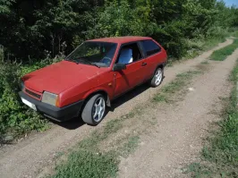 Поклонников Лады до сих пор хватает .....