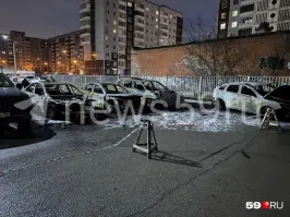 Парковочные войны кончаются вот так. Теперь во дворе освободится много места.