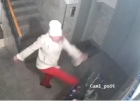 Вот когда можно, а пожалуй и нужно зарядить бабе в дыню!