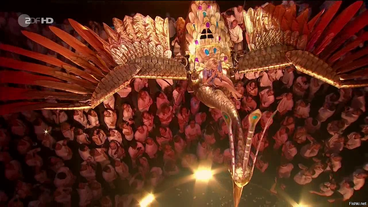 хеЛенка еще в 2014 на жар-птице рассекала