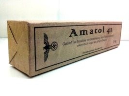 "заполнялась аммотолом - смесью аммиачной серы и тротила. " - всё таки  не аммиачная сера,  а ам. селитра.
Кстати, мины с аммотолом наши захватили на позициях СВУ.  АТ-50: тротил 50%, селитра 50%