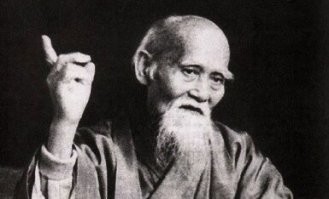 ибо люди должны быть при деле, - завещал Цинь Шихуанди. И отправил их строить стену.