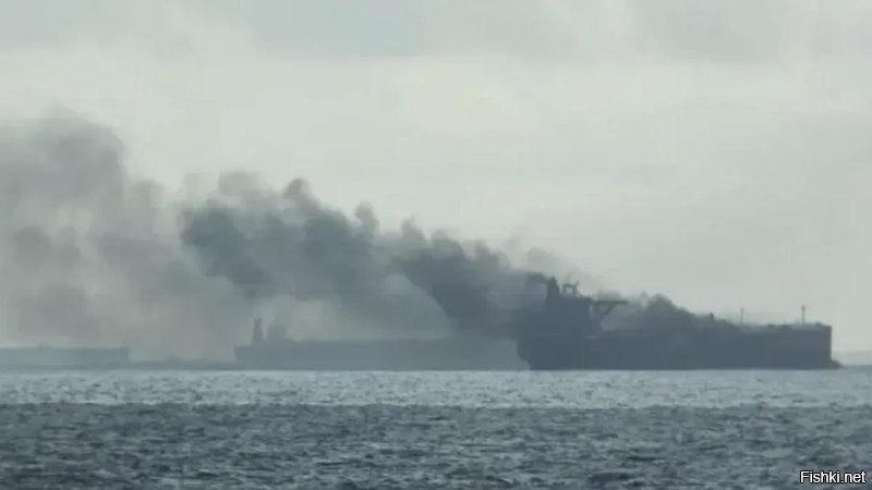 Украина атаковала очередной нефтяной танкер теневого флота РФ беспилотником у берегов Турции

По предварительным данным, танкер под флагом Палау в результате взрыва получил повреждения верхней части танкера, экипаж не пострадал.