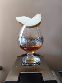 Ну не знаю. Тоска даже не зелёная..
Ну,за красоту...