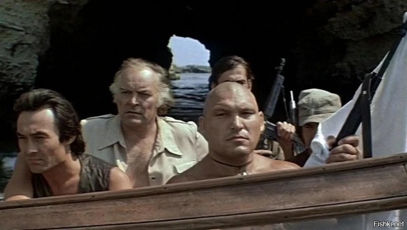 Еврокомиссия предложила странам ЕС самим решать, следовать ли примеру США в отношении российских танкеров - представитель ЕК Хиппер. 

В переводе на русский это означает, что в ближайшее время страны НАТО определят риски, связанные с захватом танкеров. Например, в Балтийском море. И если они сочтут, что дело того стоит, на захваты в товарных количествах могут и решиться. До этого нападать на российские танкеры в целом было боязно, но США своей операцией создали прецедент. 

«Военная хроника»   VK | MAX | Дзен