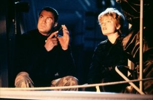 - Алле, Владимир Владимирович ?
- Как Вы меня узнали ?
- Вы позвонили на пустой пистолет