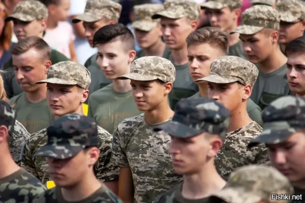 «Страну унаследуют дети дезертиров и уклонистов»   на Украине признали неизбежное



Киев, 8 января 14:20 - Боевик с позывным «Дитрих» откровенно описал будущее Украины: по его словам, лучшие люди страны в основном уже погибли ещё в 2023 году, а к концу войны, вероятно, погибнут и те, кто пока остаётся в строю.

«Более огорчает факт того, что лучшие люди этой страны, в основном, уже погибли ещё в 23-м. И к концу войны погибнут, вероятно, и те, что остались. И страну унаследуют дети дезертиров и уклонистов. Думаю, что это стоит принять как данность»,   считает он.



Кто окажет сопротивление, всех к Бандере 
Сколько надо украинцев? - Нисколько.