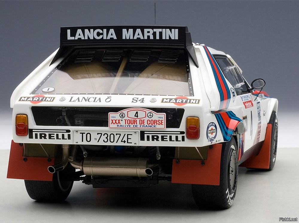 И ещё одну Lancia Delta S4 Martini.