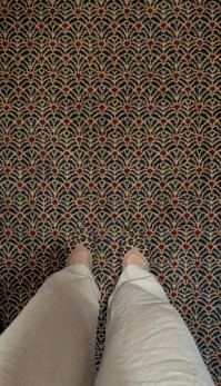 Со стереоэффектом.