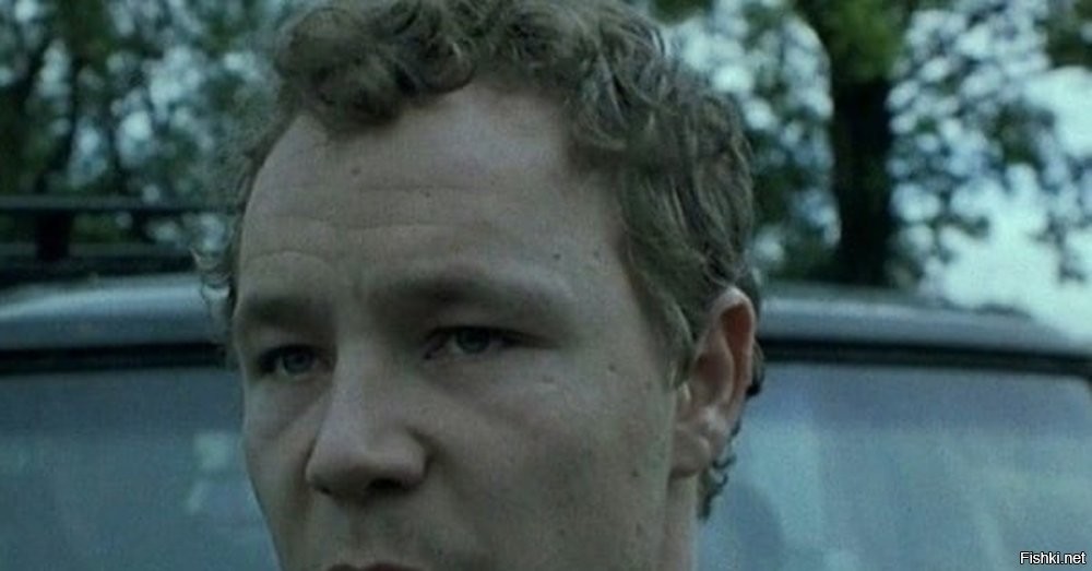 На английском языке рассказывает западным журналистам о том, что она за полную утрату суверенитета своей страны... Офуенный президент!