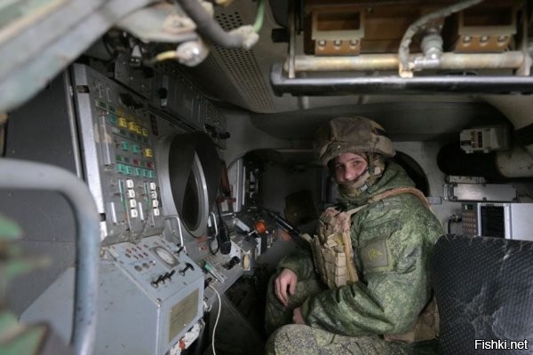 13 января 2026 22:00



Минобороны: силы ПВО за два часа сбили 33 украинских БПЛА над территорией РФ



Средства противовоздушной обороны в течение двух часов сбили 33 украинских беспилотных летательных аппарата самолетного типа над территорией России. Об этом сообщили в российском министерстве обороны.
По данным ведомства, украинские дроны перехвачены и уничтожены в период с 18.00 мск до 20.00 мск.

Как уточнили в Минобороны, 14 беспилотников были сбиты над акваторией Азовского моря, 11 – над Крымом, еще 3 – над Краснодарским краем. Кроме того, по два дрона уничтожены в небе над Белгородской областью и акваторией Черного моря, один – над территорией Волгоградской области.



Ранее в МО РФ сообщали, что за пять часов силы ПВО уничтожили 40 украинских беспилотников над российскими регионами.

Благодарность расчетам ПВО ВС РФ за отличную работу!