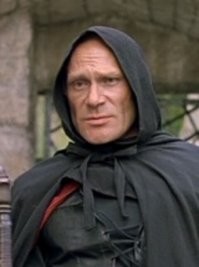 Только не плачь, палач
Не затупи топор
Мир любит злую кровь
Мир на расправу скор...
(гр. Пикник)