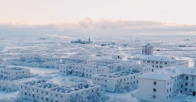 Выбирай любую.
Поселок на мысе Шмидта.
Или в районе Воркуты...