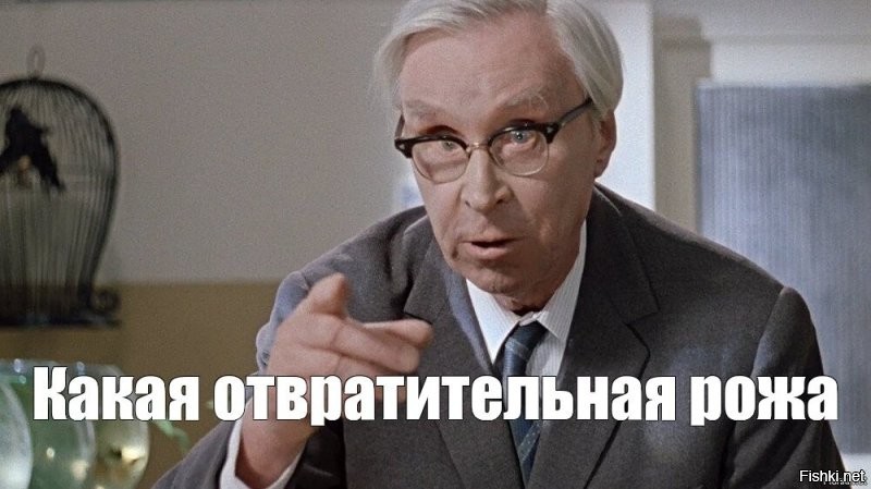 Тракторист завалил камеру снегом