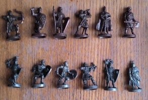 Металлические рыцари (и викинги еще были), тоже коллекция из киндеров