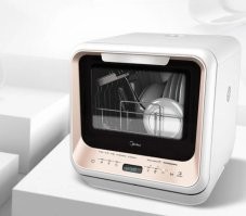 Вот. Даже подключать ничего не нужно. 5 литров воды сверху заливается и все дела. Для дачи огонь.