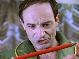 Карточный фокус в метро Парижа оставил девушку в полном шоке