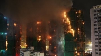 Нет у них такого на вооружении, концепт - наработки. Было же недавно, что небоскрёбы горели.
26 ноября 2025 года начался пожар в жилом комплексе Wang Fuk Court в гонконгском округе Тайпоу. 28 ноября возгорание было окончательно потушено.