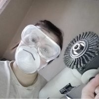 Главное не включать болгарку с так установленным диском, он же держится там на половине витка.