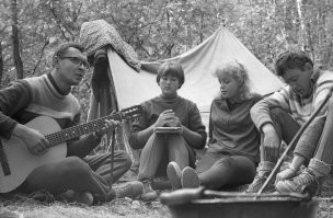 "Походы" - те самые, где молодость и задор горячее костра, где "дружба" - "крепче стали", где комары мельче, а деревья больше )))