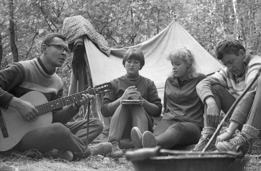 "Походы" - те самые, где молодость и задор горячее костра, где "дружба" - "крепче стали", где комары мельче, а деревья больше )))