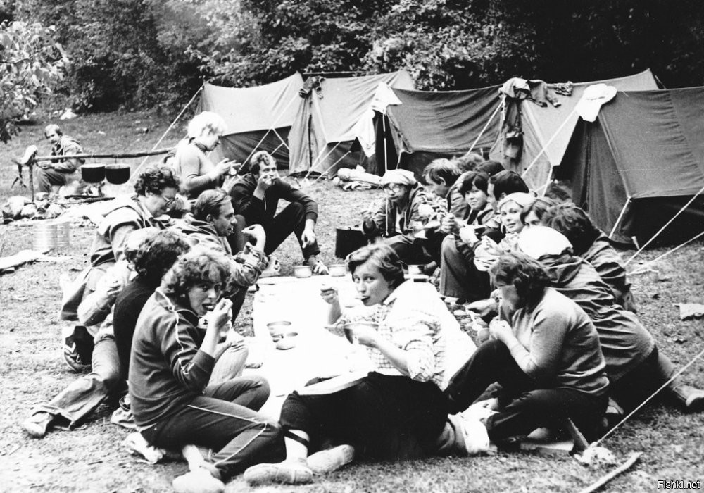 "Походы" - те самые, где молодость и задор горячее костра, где "дружба" - "крепче стали", где комары мельче, а деревья больше )))