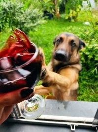 Отличный маникюр у парнишки