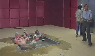 Ким Чен Ын заглянул в женскую баню и остался доволен