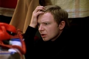 Красноярец сорвал с пенсионера золотую цепочку