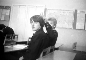 1981-1983 Архангельская область.
Катунинская средняя школа. 
Эмоции другие и по другим поводам и причинам
1. Проводы русской зимы, она же Масленица.
2. знакомая. ИринаЗ
3. На предпоследней парте.
4. На последней парте
5. Афиша вечера отдыха, она же школьная дискотека.
6. Одноклассницы на биологии, преподаватель Нина Николаевна Ерёмина (5+)