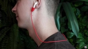 Это чехлы для беспроводных наушников.