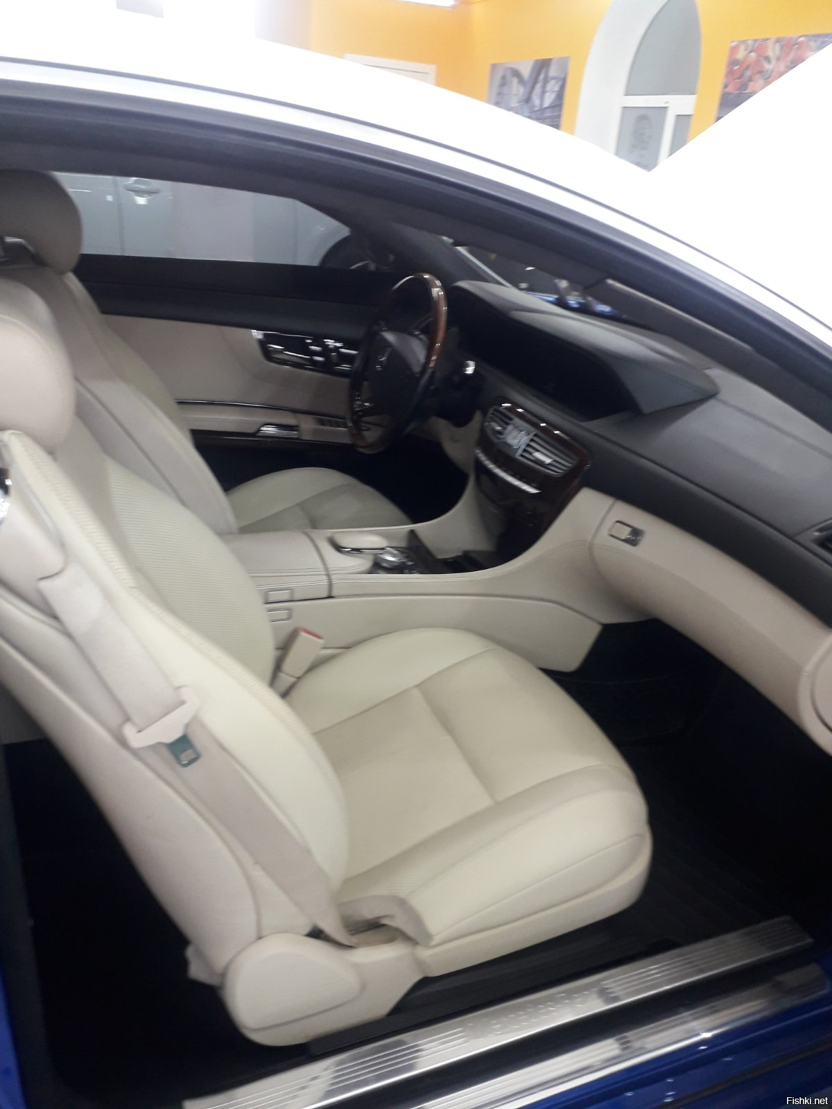 Товарищ фото прислал. Сделали из Мерседеса и Победы.