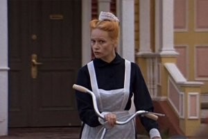 Служанка в "Мэри Поппинс, до свидания."