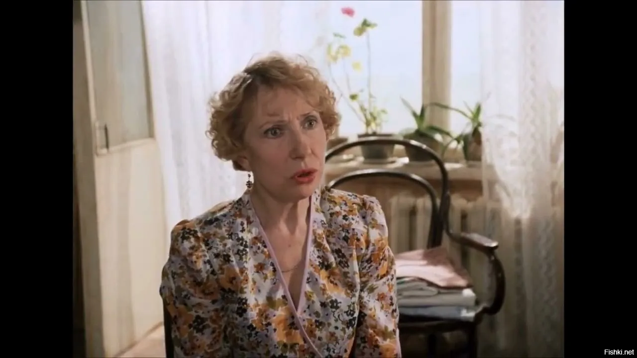 Это от сидения. Много сидишь. Надо ходить!