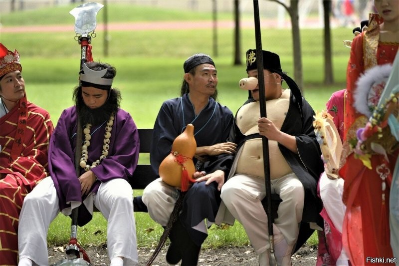 Это актёры из 'Король обезьян, путешествие на запад "