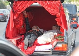 Да в гробу я эту парочку видал....