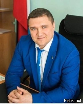 Директор школы №1 в станеце Ольгинской выступил в защиту
цыгана, который нокаутировал девочку Мирославу
Михаил Воробьёв пояснил, что предпосылкой инцидента послужили грубые высказывания девочки в адрес цыгана, сообщают местные СМИ.
При этом систематическую травлю русской девочки он не комментирует.
Какие честные глаза у этой мрази....!!