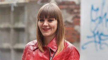 Это же девушка Бородача