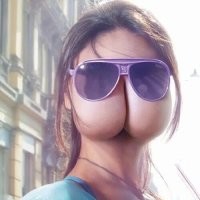 Естественная сексапильность девушек явление нормальное, но демонстрация сего явления везде&всегда, лично у меня, вызывают смешанные с наивностью ироничные ассоциации... Зачем нужен мозг, когда есть попа (тоже из двух полушарий)?