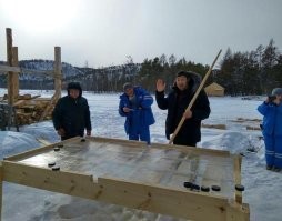 альтернатива зимней рыбалке ))
так точно никто не утонет