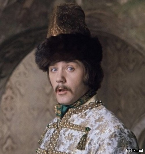 Бывший муж напал с ножом  на нового ухажера жены