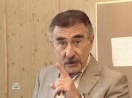 В Техасе полицейский подрался на улице и пожал руку нападавшим